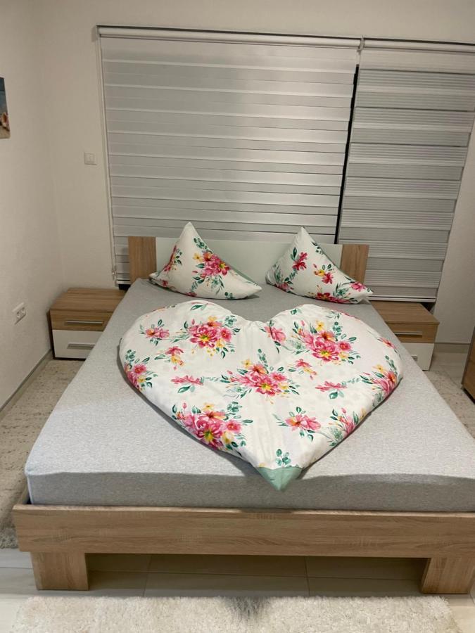 Apartman Cuprija Cazin Exterior photo
